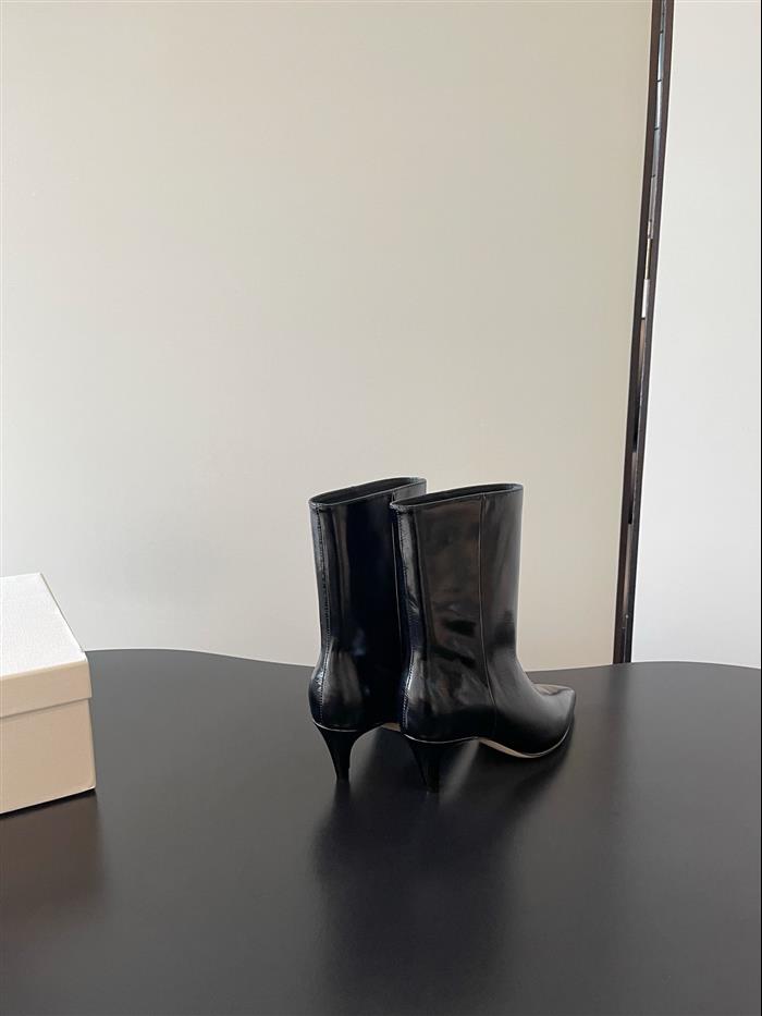 20251128172734894 390